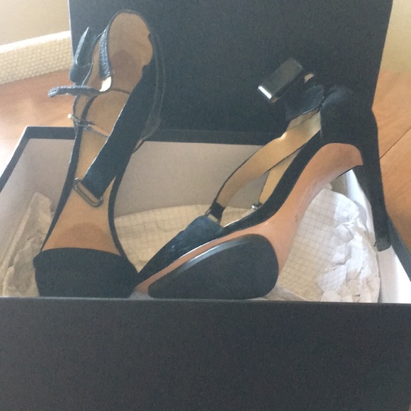 7m Lamb suede high heels. Wore once. - Picture 4 of 4